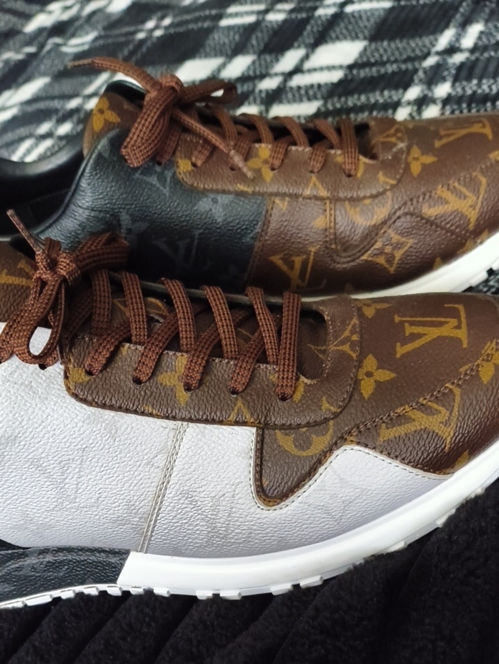 Louis Vuitton Sneakers